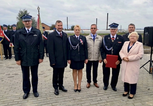 Zdjęcie do aktualności: 100 lat OSP Borów – medale i wyróżnienia dla zasłużonych druhów wiecej
