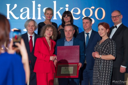 Zdjęcie do aktualności: Święto Powiatu Kaliskiego - wyjątkowy wieczór pełen wyróżnień i muzycznych emocji wiecej