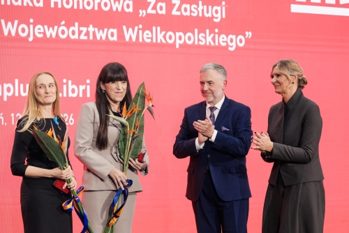 Zdjęcie do aktualności:  Prestiżowe wyróżnienie dla Dyrektor Gminnej Biblioteki Małgorzaty Matysiak wiecej